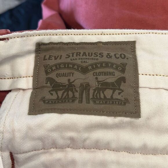 LEVI’S Mens Red Button Fly Cargo Shorts size 36 White Tab Jorts Jean Shorts - Picture 6 of 9